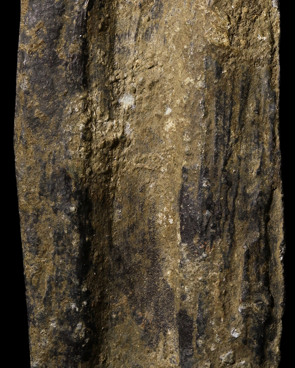 พระร่วงยืน หลังร่องรางปืน สนิมแดง จ.สุโขทัย