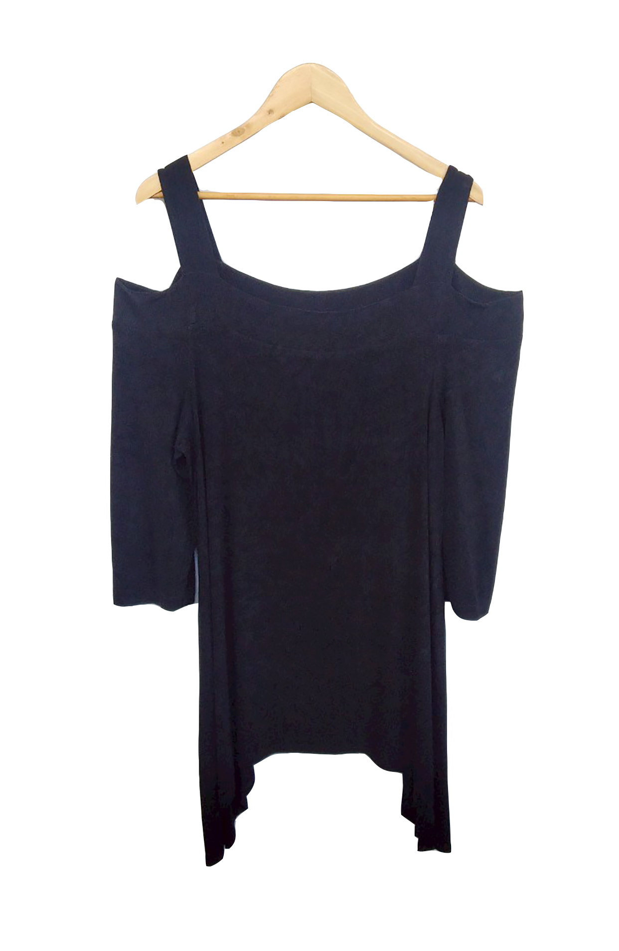 เสื้อมือสอง ผ้ายืดสะดุ้งเนื้อหนา สีดำ แขน 3 ส่วน อก 42-44 นิ้ว