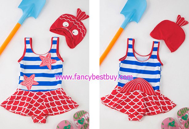 ชุดว่ายน้ำเด็กหญิงลายปลาทอง แบบ 2 ชิ้น ชุดกระโปรง+หมวก สีนำ้เงิน มีขนาด S, L