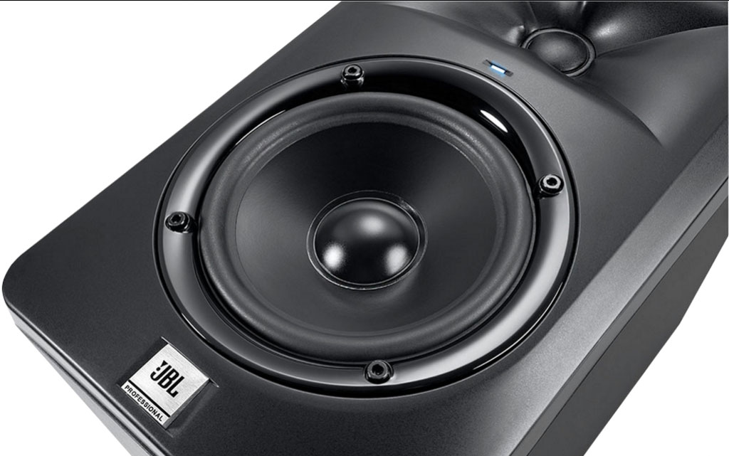 JBL LSR305 5" Powered Studio Monitor