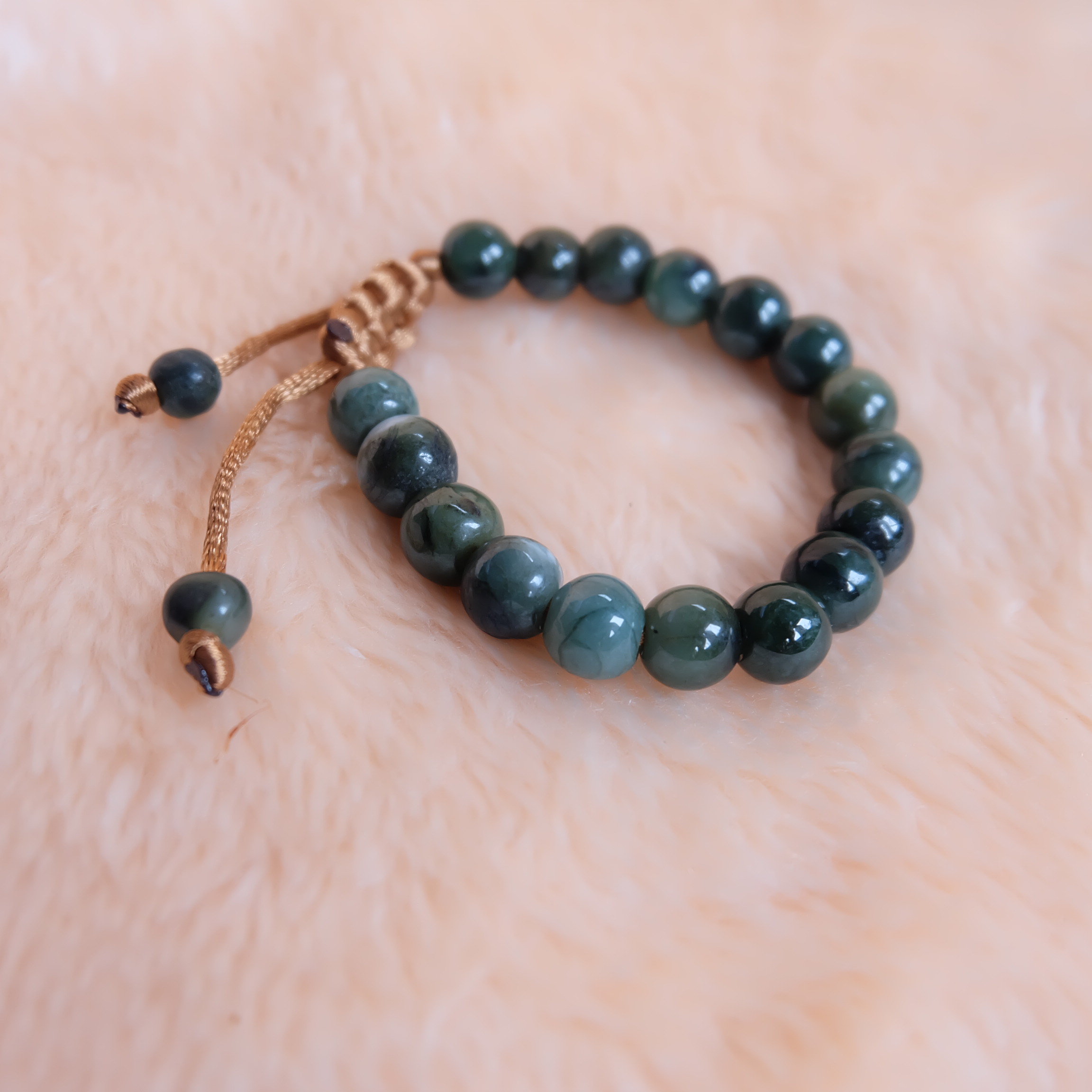 สร้อยข้อมือลูกปัดหยกแท้ 9-11 มิล หยกแท้ หยกพม่า หยกคละสี เชือกดึง รอบข้อมือ 17-19 ซม. มีรอย