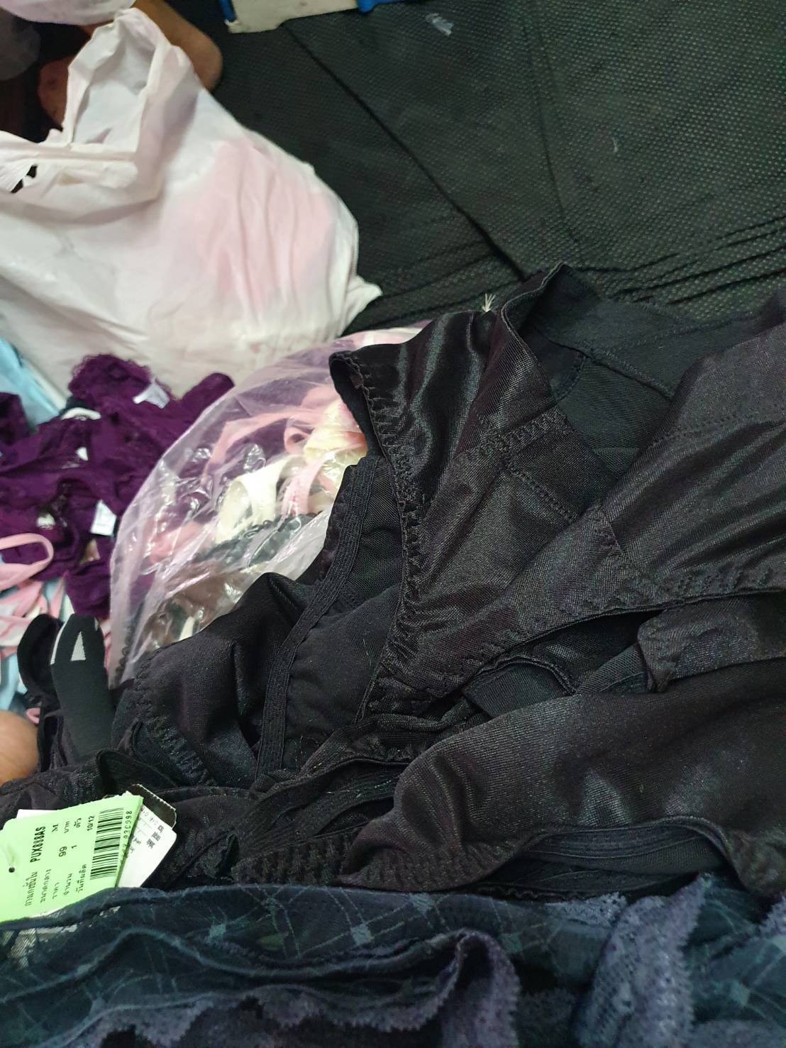 สต็อก กางเกงใน จีสตริง 5,000 ตัว