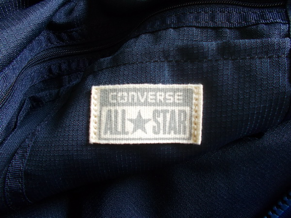 CONFIDENT MESSENGER BAG ใหม่ แท้