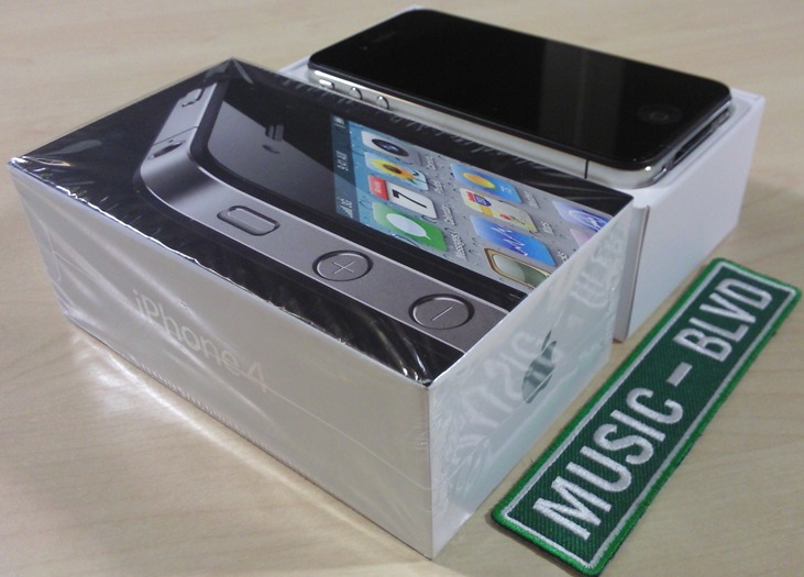 Apple iPhone 4 32GB Black