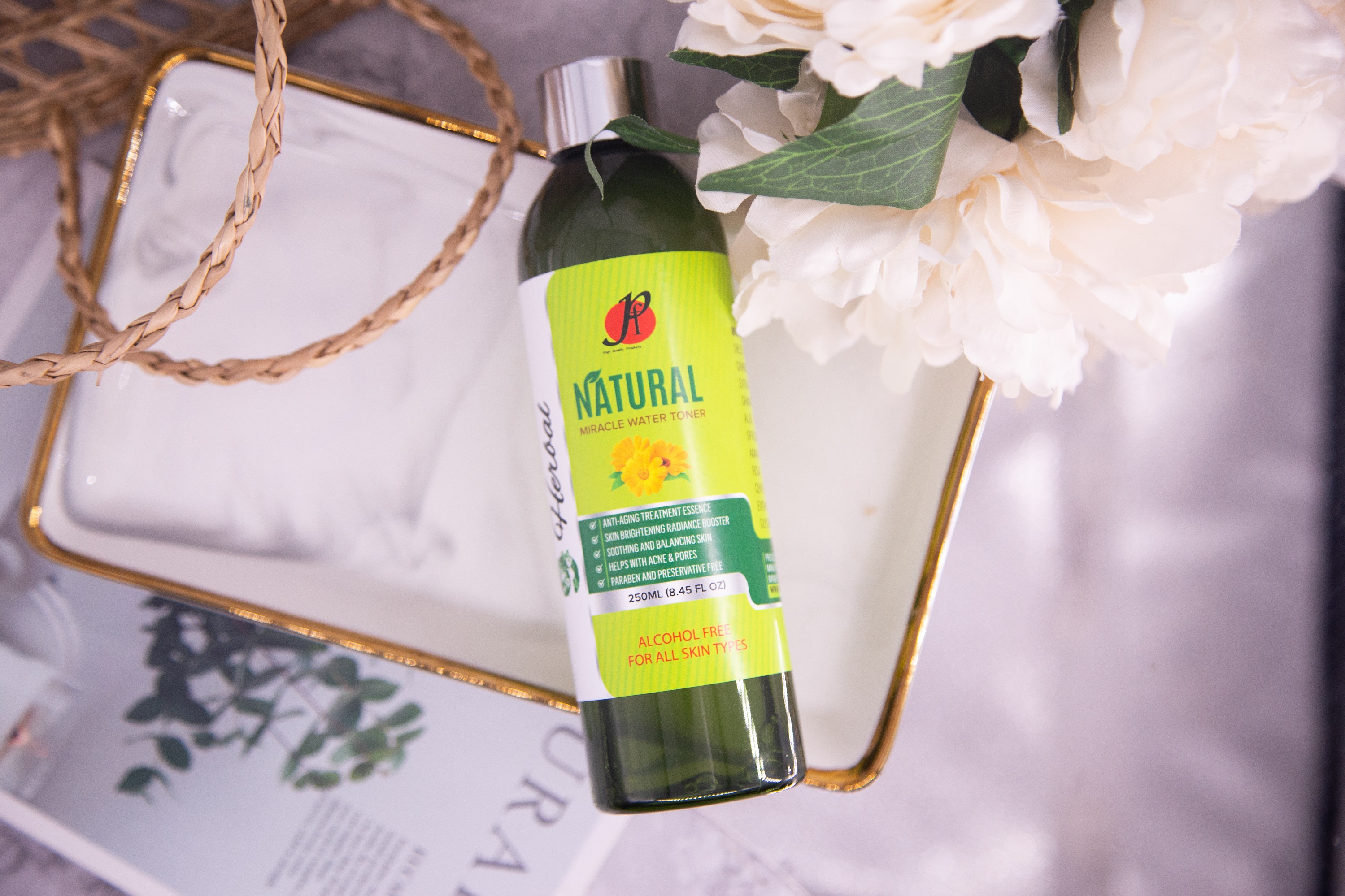 โทนเนอร์ 9 Herbal - Natural Miracle Water Toner จากสมุนไพรธรรมชาติ 9 ชนิด