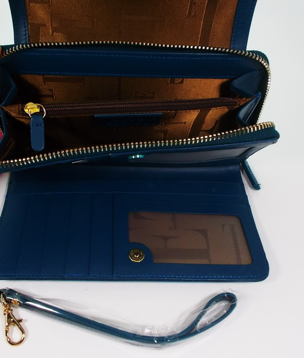 กระเป๋าสตางค์ ELLE เขียวปีกแมลงทับ ใหม่ แท้