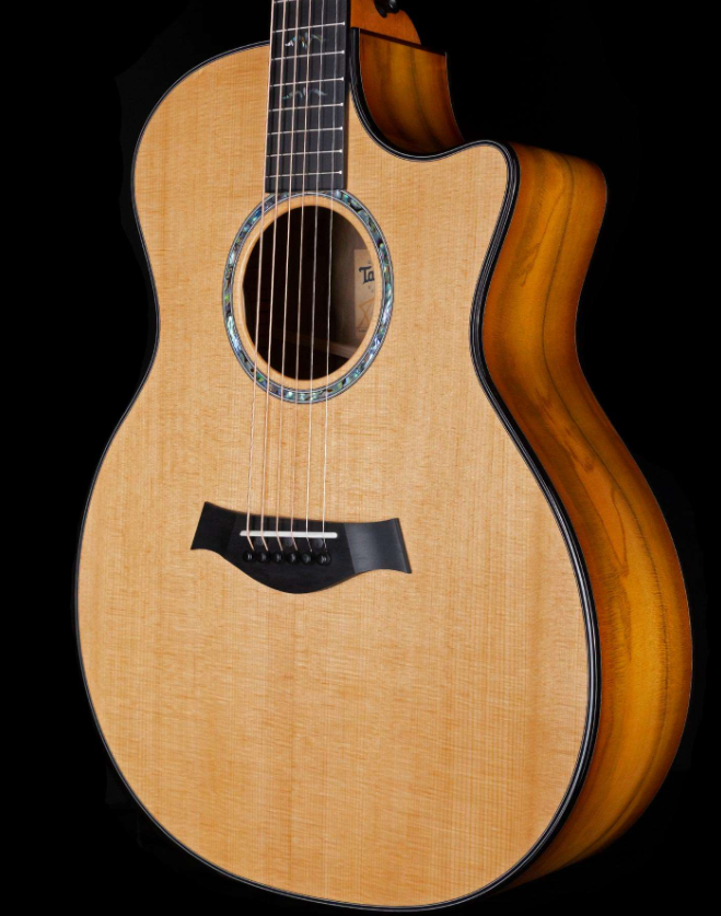 Taylor Custom GA Grand Auditorium Venetian Cutaway Natural Blonde