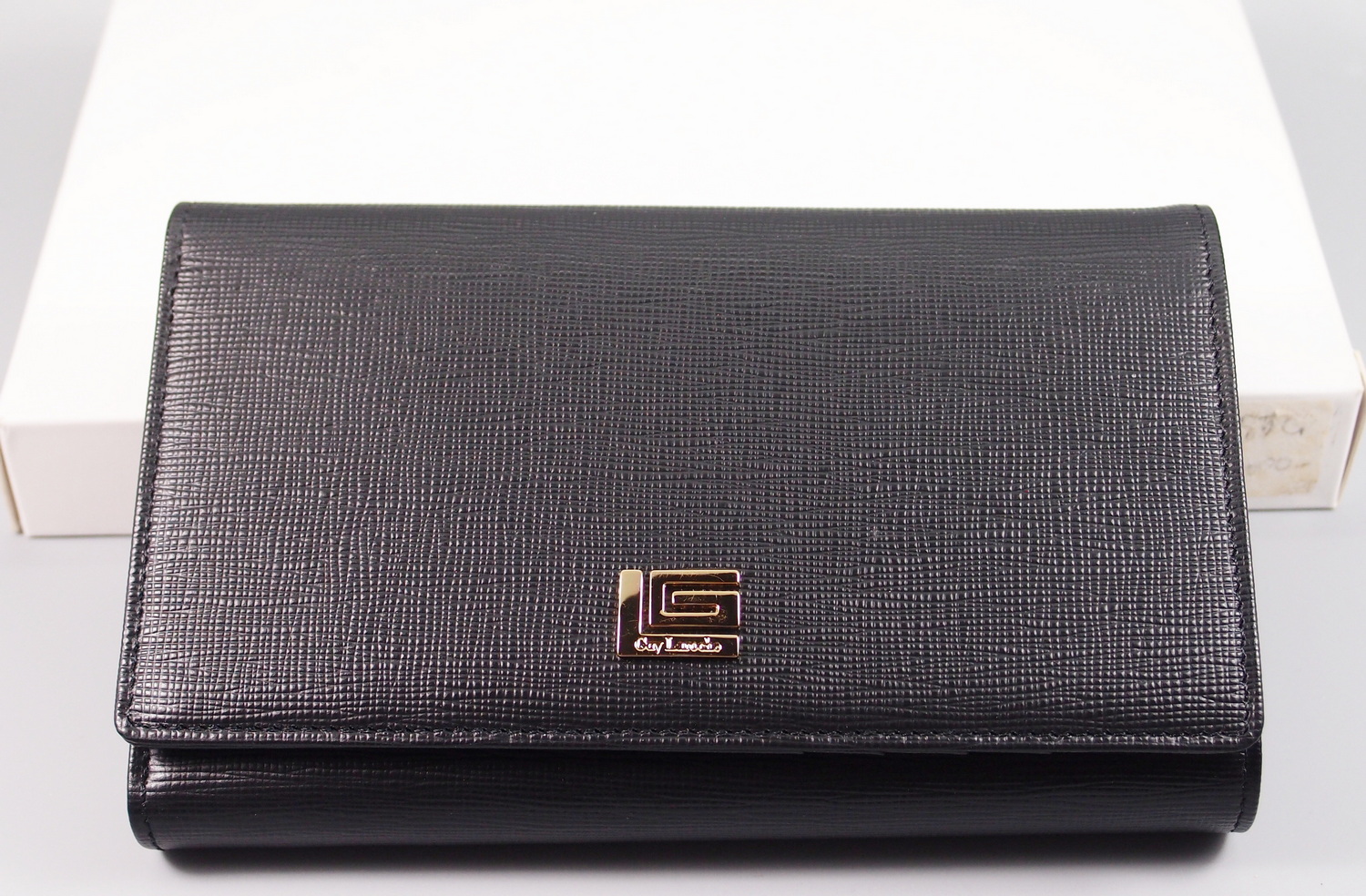 Sale !! กระเป๋าสตางค์ Guy Laroche ดำ ใหม่ แท้