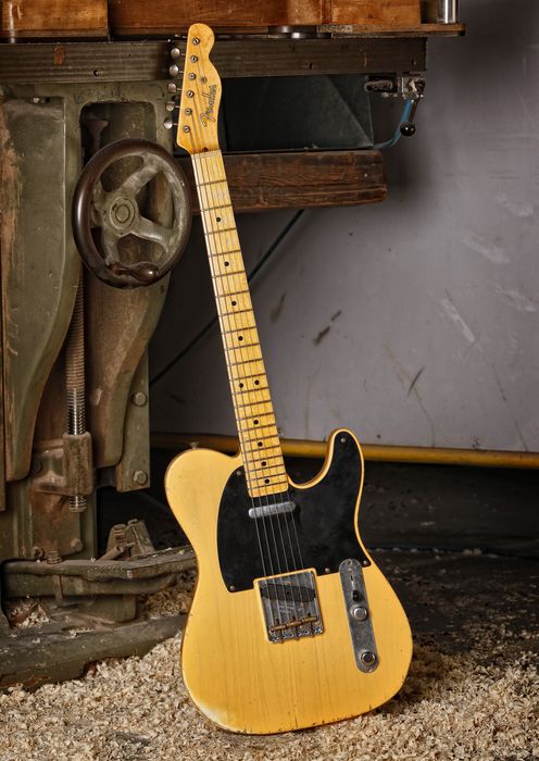 Fender Custom Shop Limited Nocaster Electric Guitar (Nocaster Blonde)