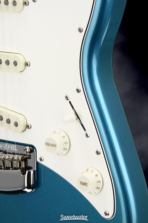 Ernie Ball Music Man Cutlass - Vintage Turquoise