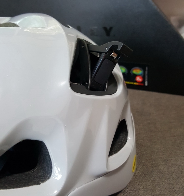 หมวกจักรยาน OAKLEY DRT5 HELMET Grey 99479 Size M