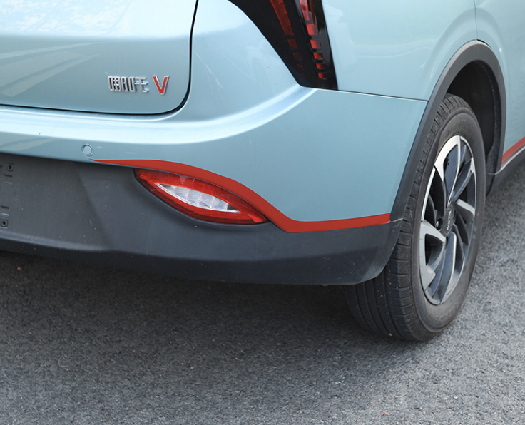 สติกเกอร์แต่งขอบรถ สำหรับรถยนต์ไฟฟ้า NETA V , NETA V pro มีสองสี แดง และส้ม