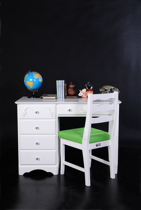 โต๊ะทำงาน โต๊ะไม้มินิมอล 5 ลิ้นชัก รุ่น Emily ขนาด W 110 x D 58 x H 78 (110) Cms. สีขาวครีม