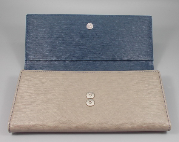 กระเป๋าสตางค์ bsc เทา-กรม ใหม่ แท้