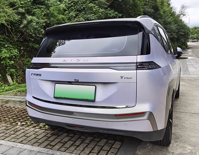 GAC Aion Y Plus คิ้วฝากระโปรงท้าย ชุปโครเมี่ยม หนา ติดตั้งได้เอง