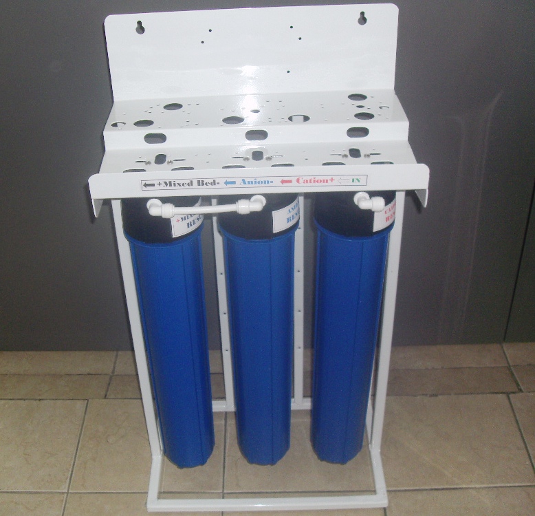 ชุด เครื่องกรองน้ำ-เปล่า ไม่มีไส้กรอง 3 ขั้นตอน 20 นิ้ว พร้อมขาตั้ง