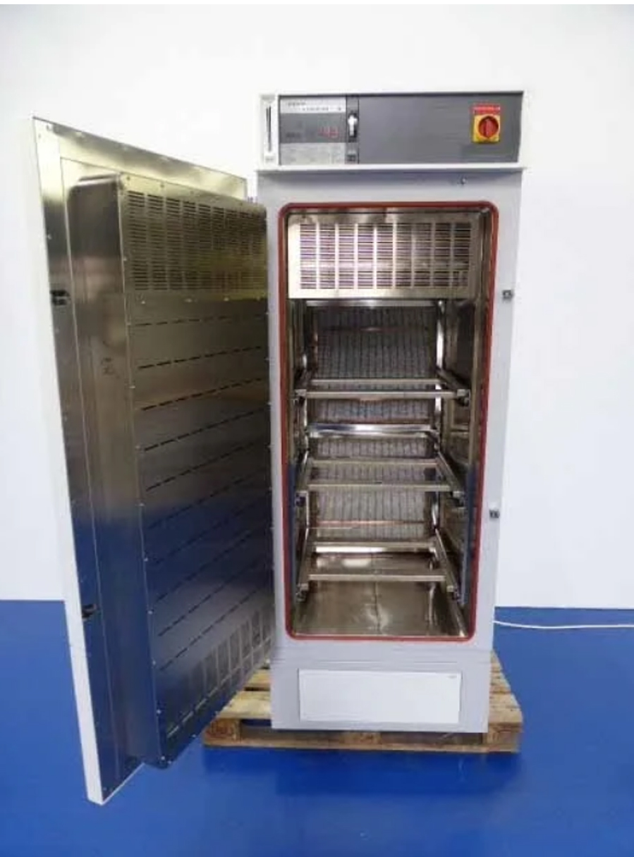 ตู้อบ ESPEC CLEAN OVEN PVC-231 สินค้ามือ 2 (2nd hand products)