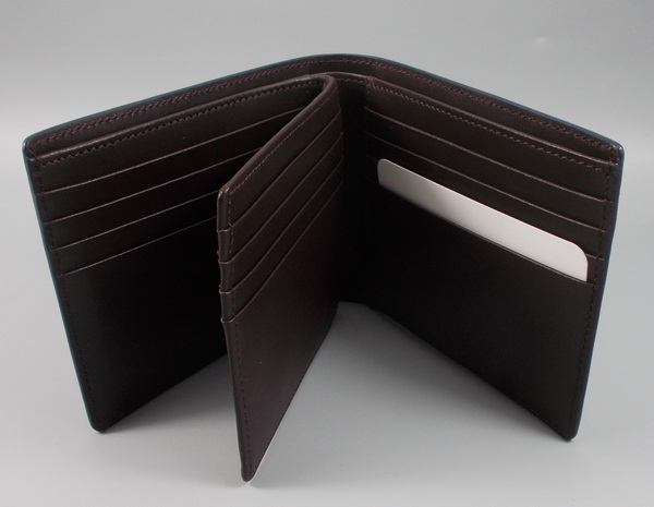 กระเป๋าสตางค์ Guy Laroche ดาร์คช็อคโกแลต ใหม่ แท้