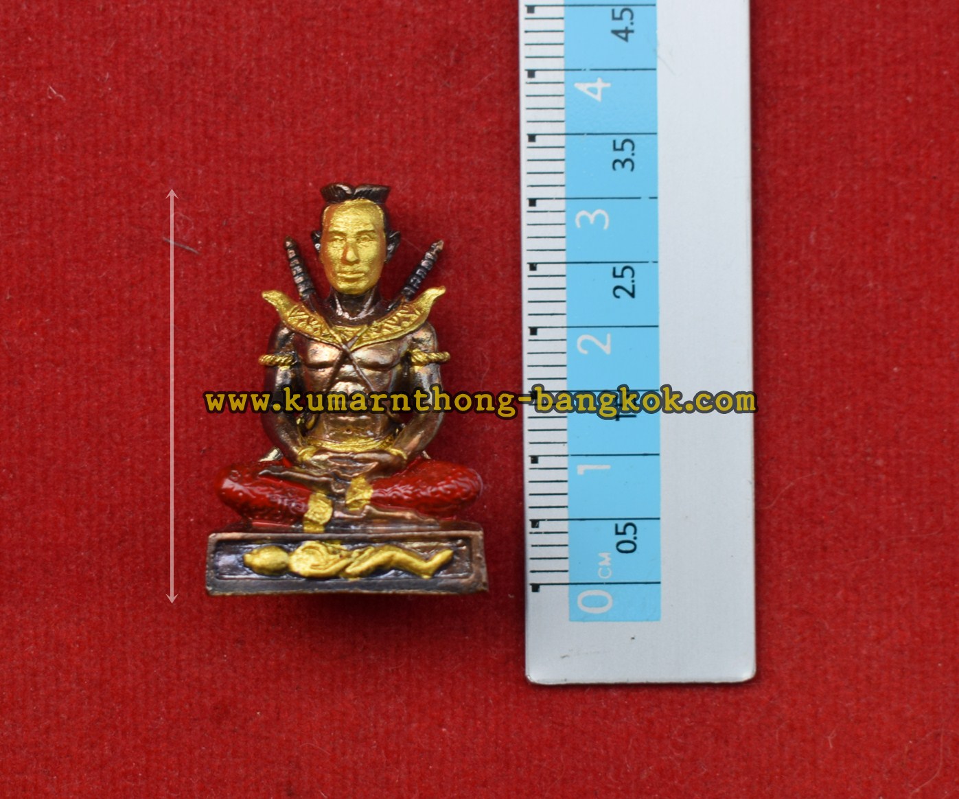 พ่อขุนแผน แสนเสน่ห์ (หน้าทอง) ครูบาคำเป็ง อาศรมสุขาวดี จ.กำแพงเพชร พิมพ์กรรมการ เนื้อทองแดงรมดำ ขนาดห้อยคอ สูง 3ซม. ฐานกว้าง 2ซม. พร้อมกล่องเดิมจากวัด