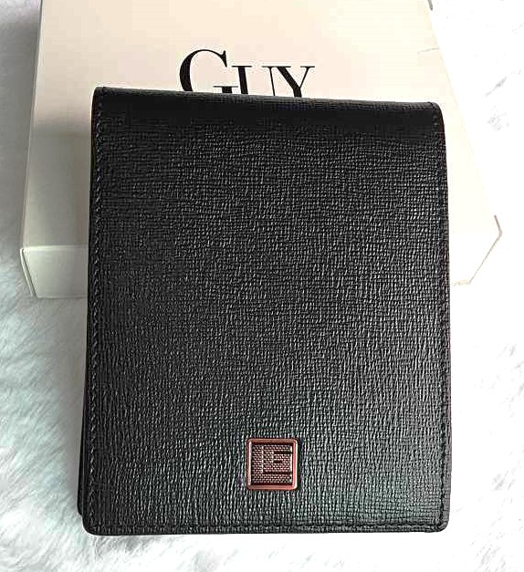 กระเป๋าสตางค์ Guy Laroche ดำ ขอบแดง ใหม่ แท้