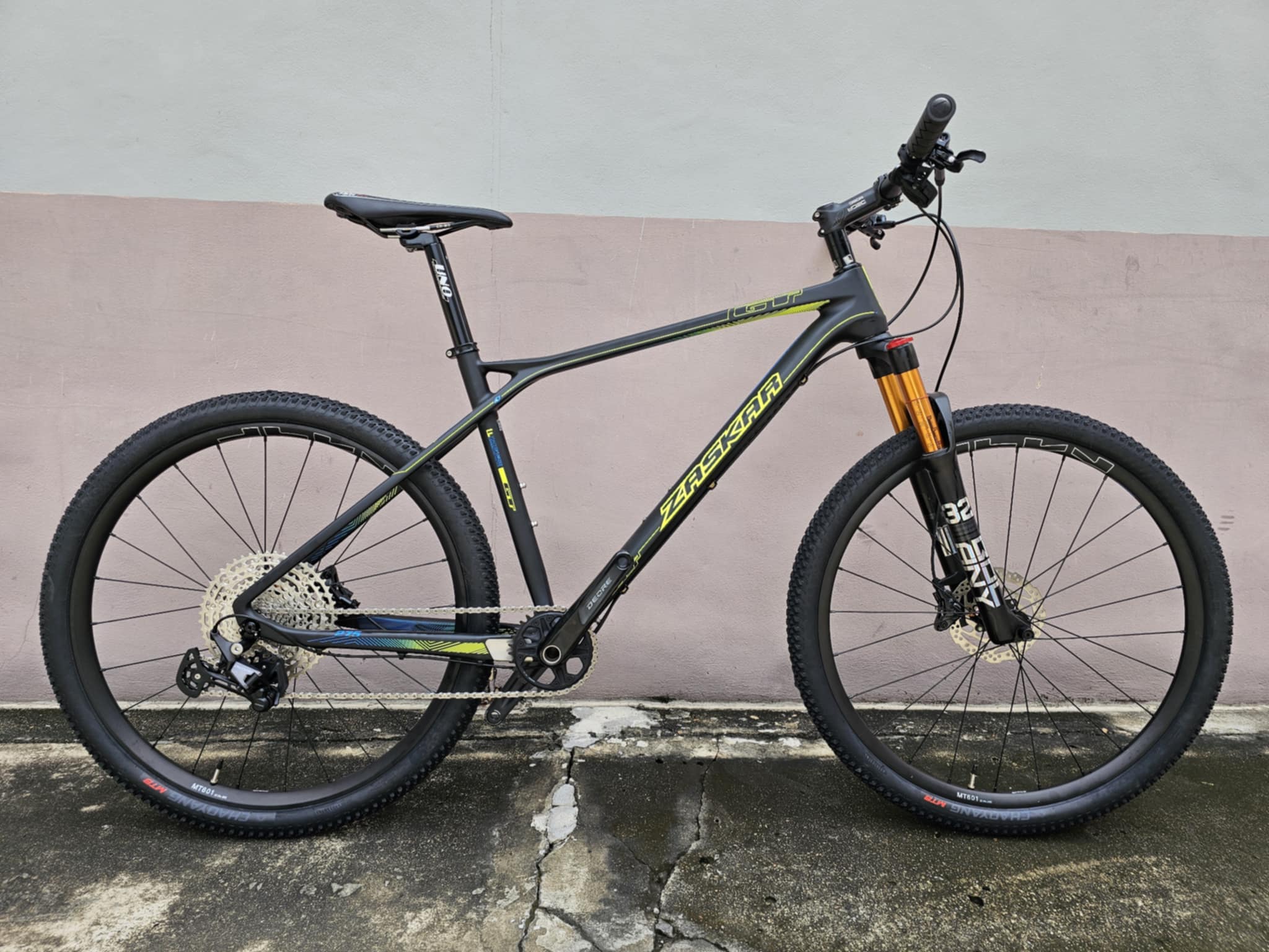 [รถทางร้านประกอบ] รถเสือภูเขา คาร์บอน GT Zarkar Carbon 27.5