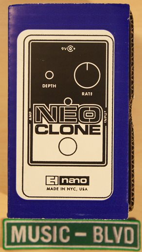 Electro Harmonix Neo Clone Analog Chorus Guitar Effects Pedal Black/Blue