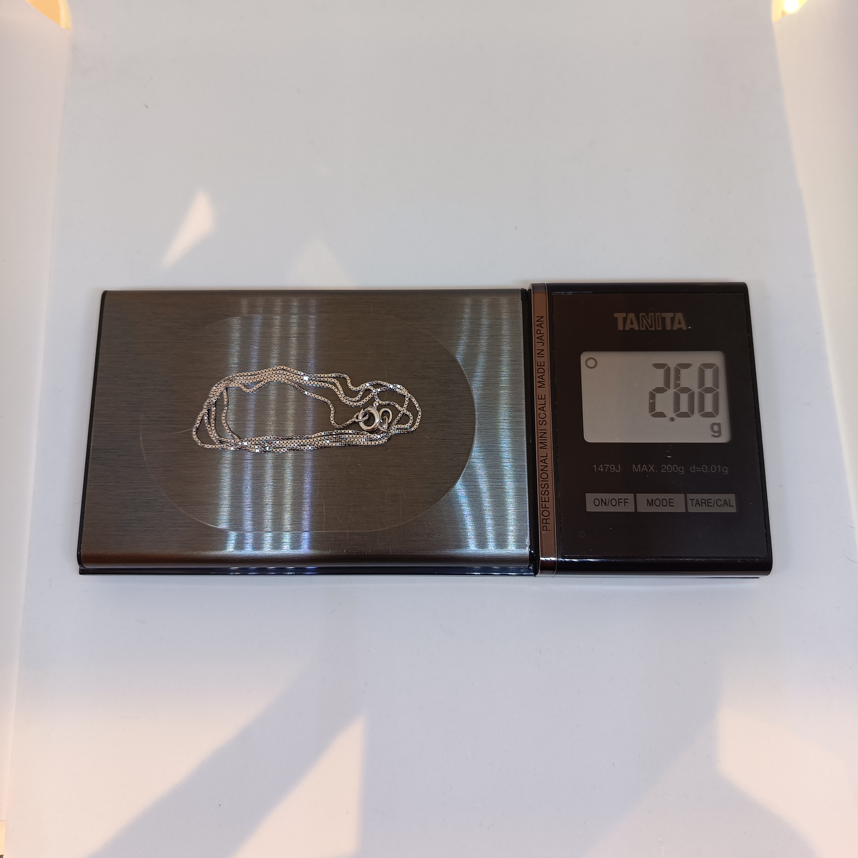 สร้อยทองอิตาลี่ ลายบีทบ๊อค เล่นไฟระยิบระยับ น้ำหนักเบา ทองคำขาว