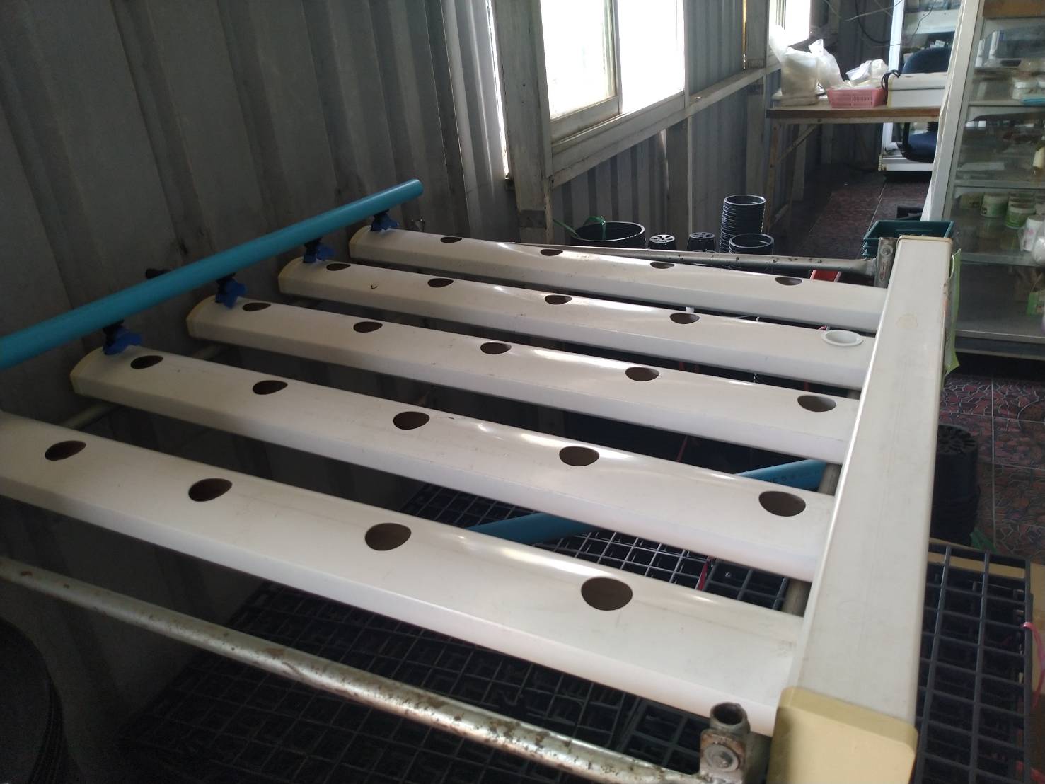 ชุดปลูก NFTไม่มีหลังคา-25 รางเปิด (หนา) 5 เส้น ยาว 1 เมตร ไม่มีหลังคา สามารถปลูกผักสลัดได้ 23 ต้น