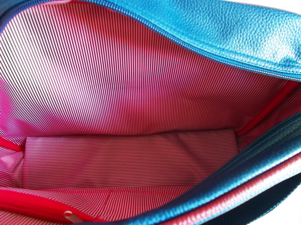 Leather Street Massenger Bag ใหม่ แท้