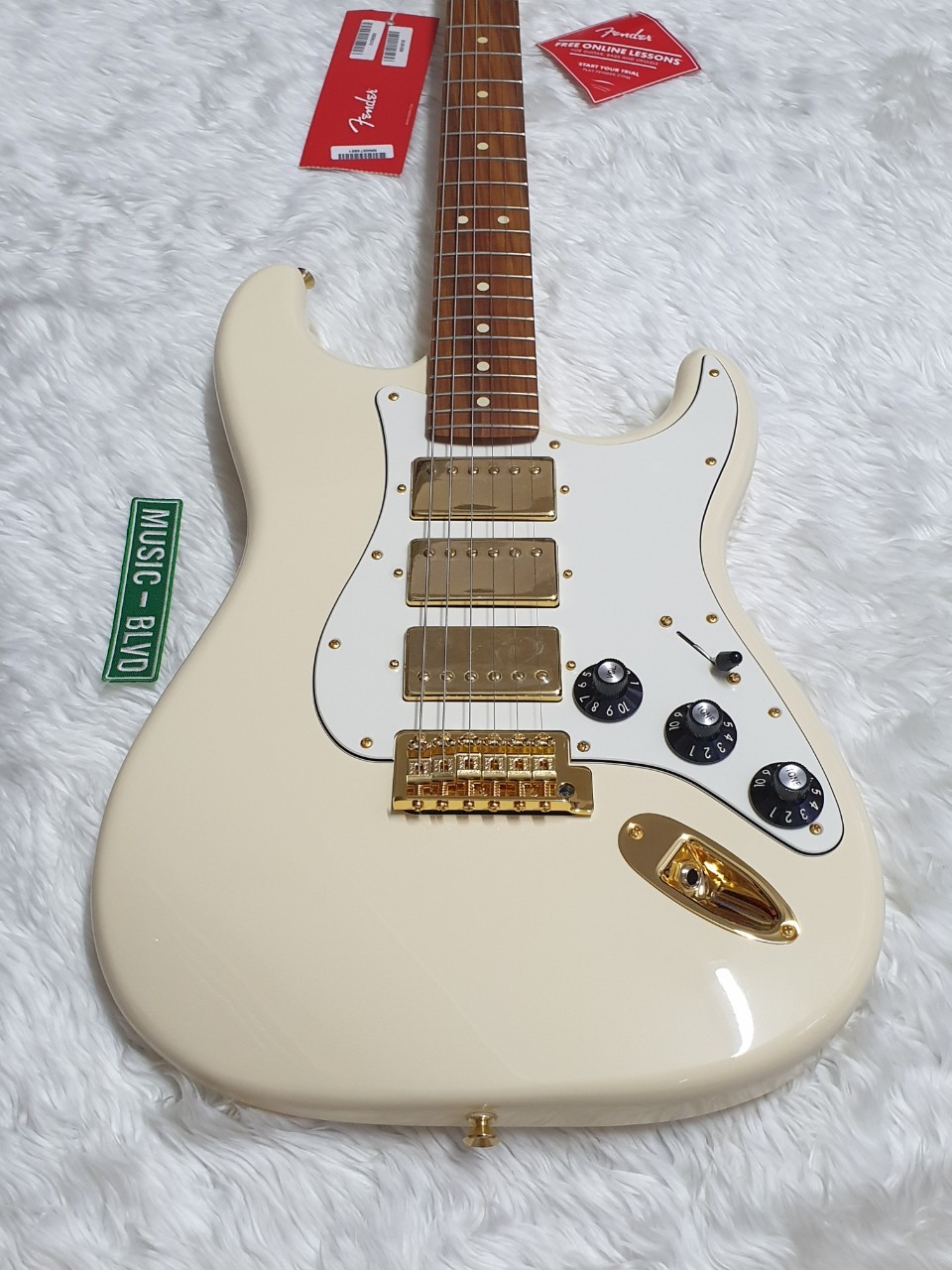 Fender Limited Mahogany Blacktop Stratocaster HHH - Olympic White w/ Gold Hardware