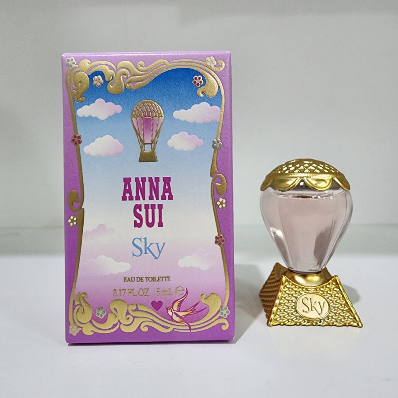 น้ำหอมจิ๋วมินิ Anna Sui Sky for women edt 5ml แบบแต้มมีกล่อง ( Mini Perfume น้ำหอมขนาดพกพา)