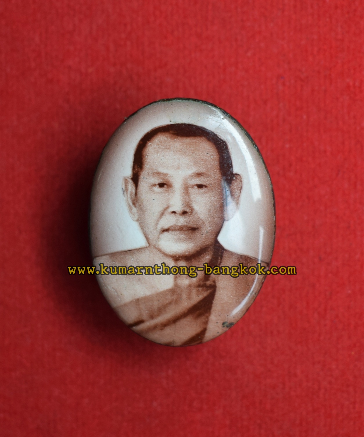 ล็อกเก็ต รูปเหมือนหลวงพ่อจืด วัดโพธิเศรษฐีวนาราม จ.นครปฐม หลังต่อเงินต่อทอง ฉากซีเปีย ขนาดห้อยคอ สูง 3.5ซม. กว้าง 2.5ซม.