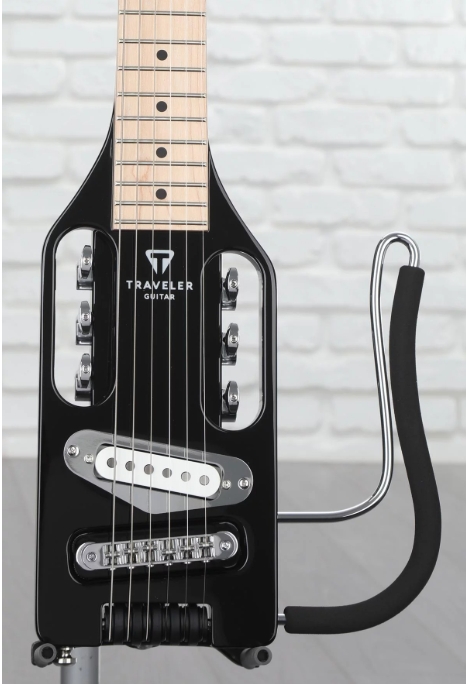 Traveler Guitar Ultra-Light Electric Standard - Gloss Black