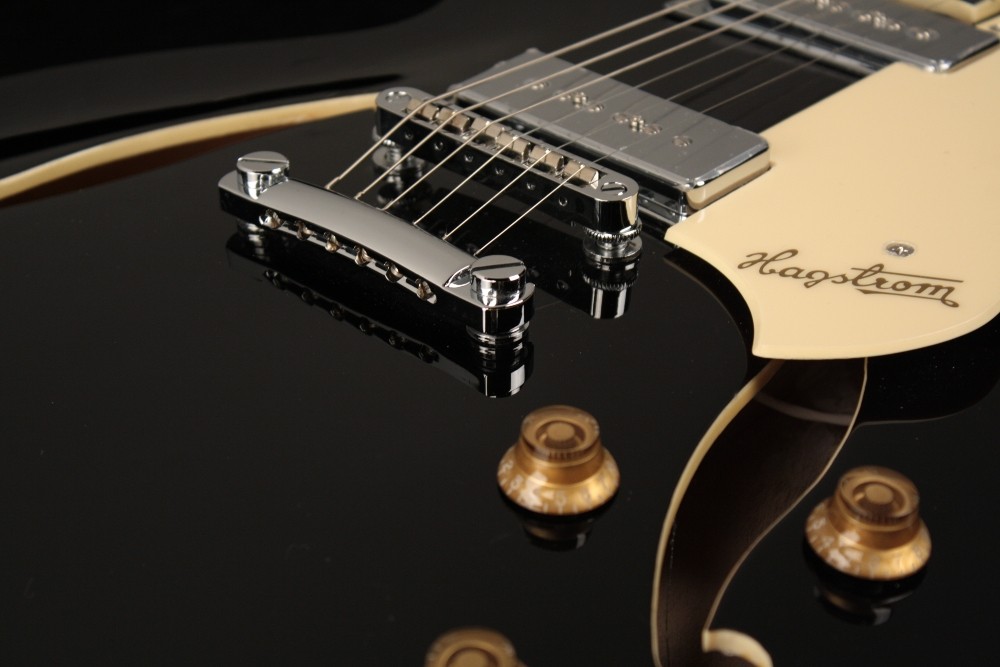 Hagstrom Viking IIP - Black Gloss