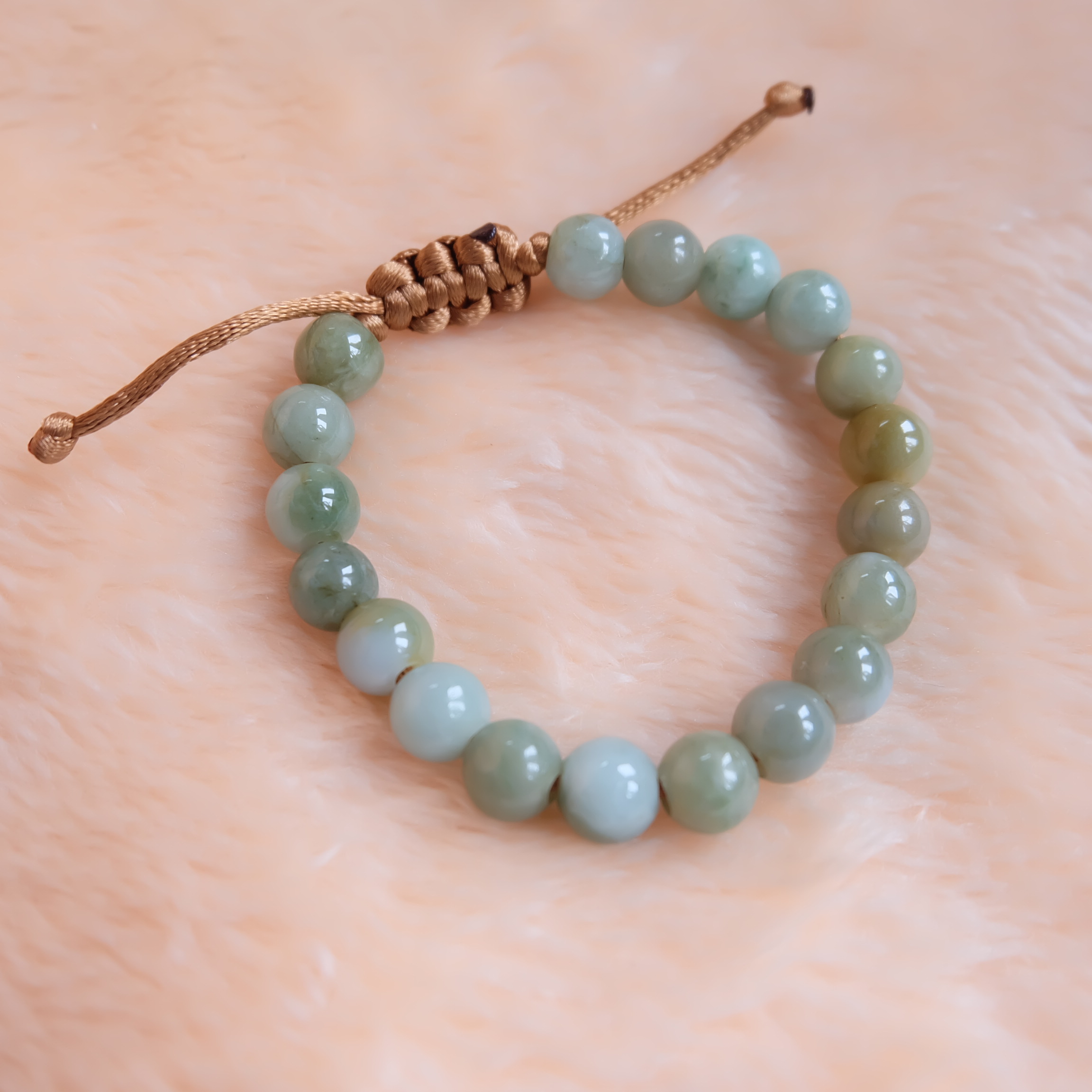 สร้อยข้อมือลูกปัดหยกแท้ 9-11 มิล หยกแท้ หยกพม่า หยกคละสี เชือกดึง รอบข้อมือ 17-19 ซม. มีรอย
