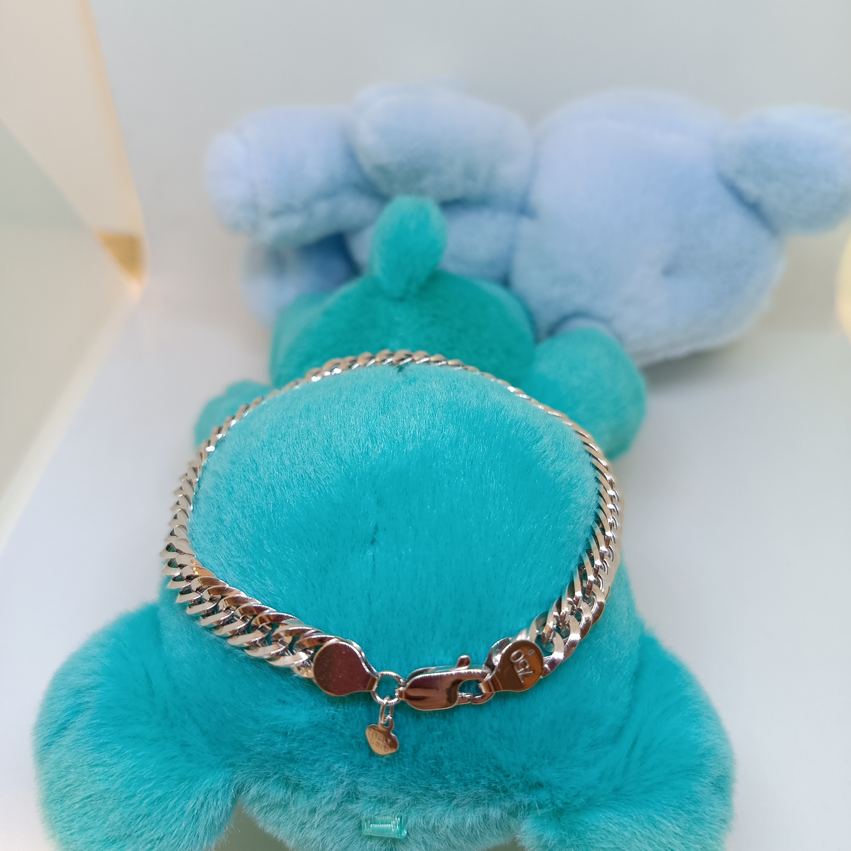 สร้อยข้อมืออิตาลี่ ลายตันรูปแบบเลสข้อมือฝรั่ง ตัวเรือนทองขาวประทับตรา 750