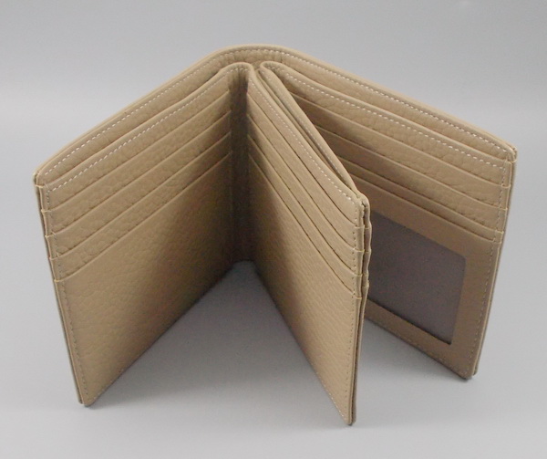 กระเป่าสตางค์ Guy Laroche เบจ ใหม่ แท้