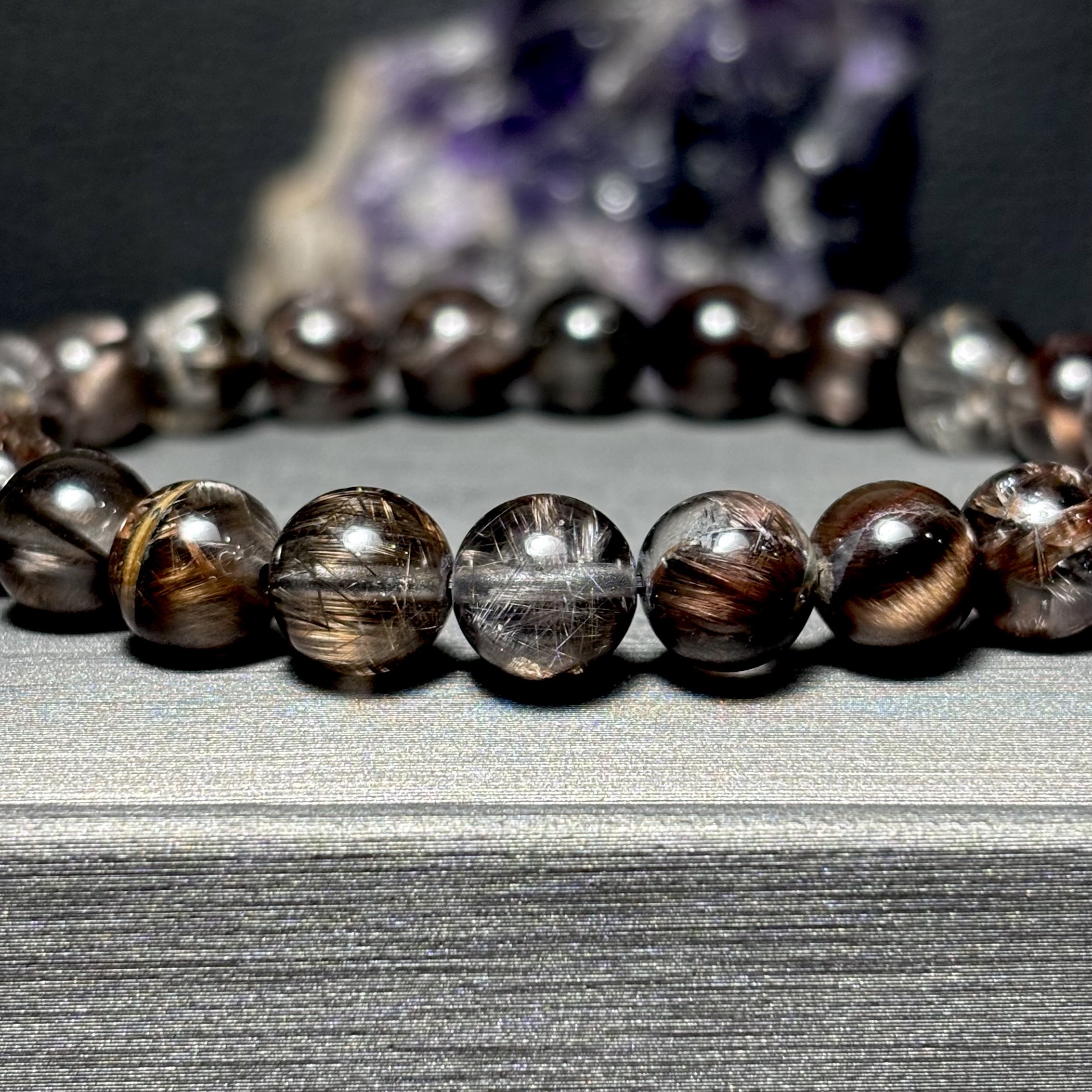 ข้อมือหิน ไหมแพลตตินัม