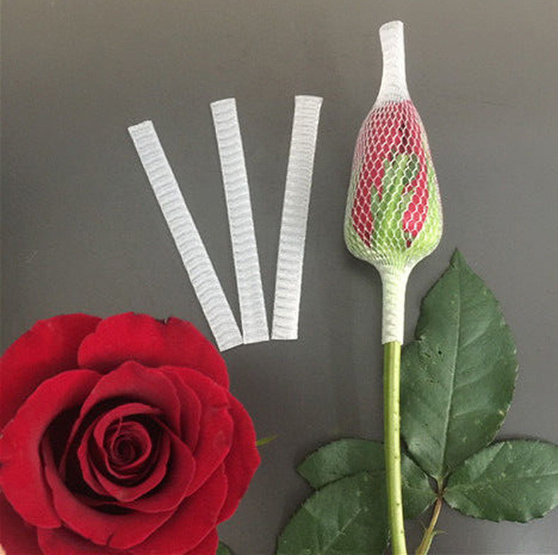 ใหม่!!! ตาข่ายห่อกุหลาบ แบบใส ไม่เปื่อยยุ่ย คนทำสวนกุหลาบนิยมใช้มาก เนื้อบางเบา กันกระแทกขั้นสุด ตาข่ายโฟมห่อดอกกุหลาบ แบบใส ตาข่ายห่อมะยงชิด เพื่อคงรูปทรงให้สวย ไม่เสียหายระหว่างขนส่ง จำนวน 1 กก.