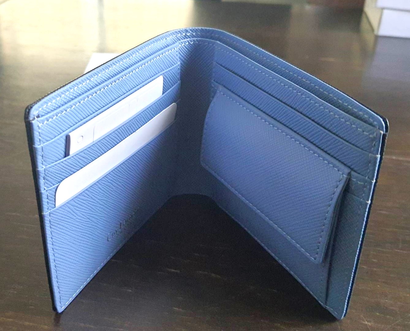 กระเป่าสตางค์ Guy Laroche ดำ-ฟ้า ใหม่ แท้