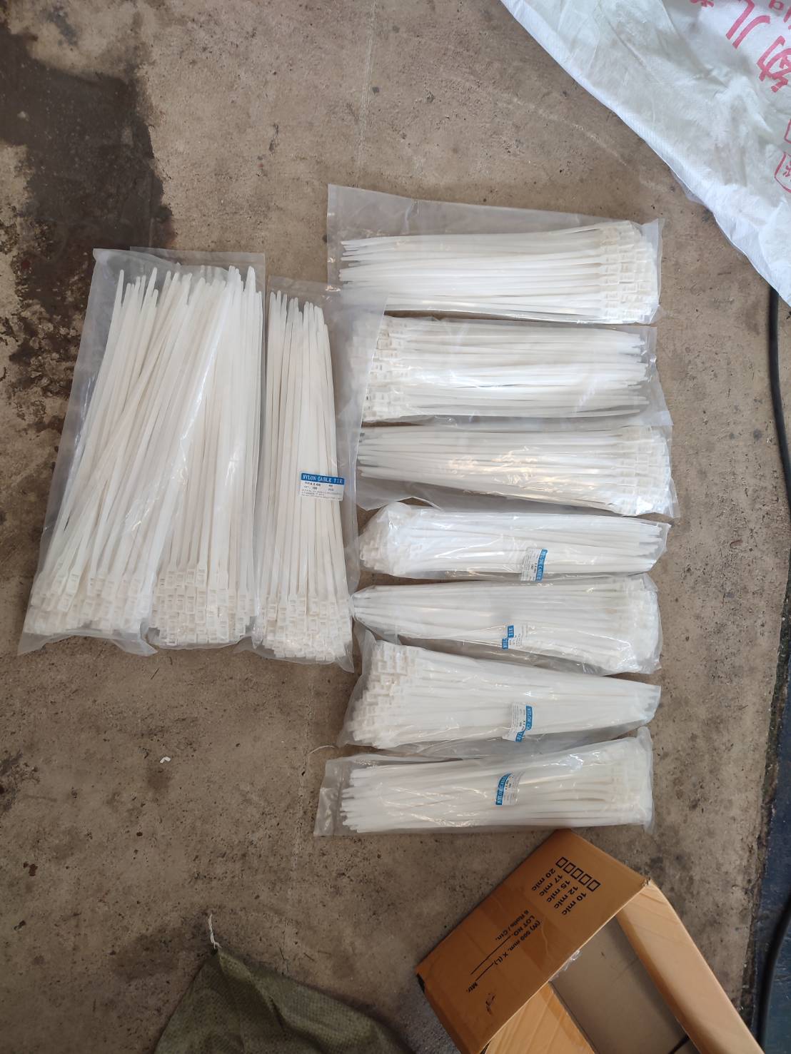 อะไหล่บ้านบอล โฟมหุ้มเสาบ้านบอล สายรัดเคเบิ้ลไทส์ ตาข่ายบ้านบอล พร้อมส่ง