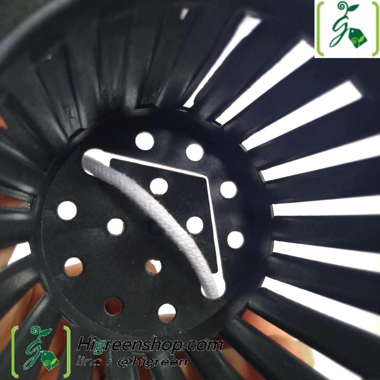 กระถางต้นไม้แบบเก็บน้ำได้ ดูดน้ำรดน้ำอัตโนมัติ ไซส์ M ขนาด 130 mm. จำนวน 1 ใบ