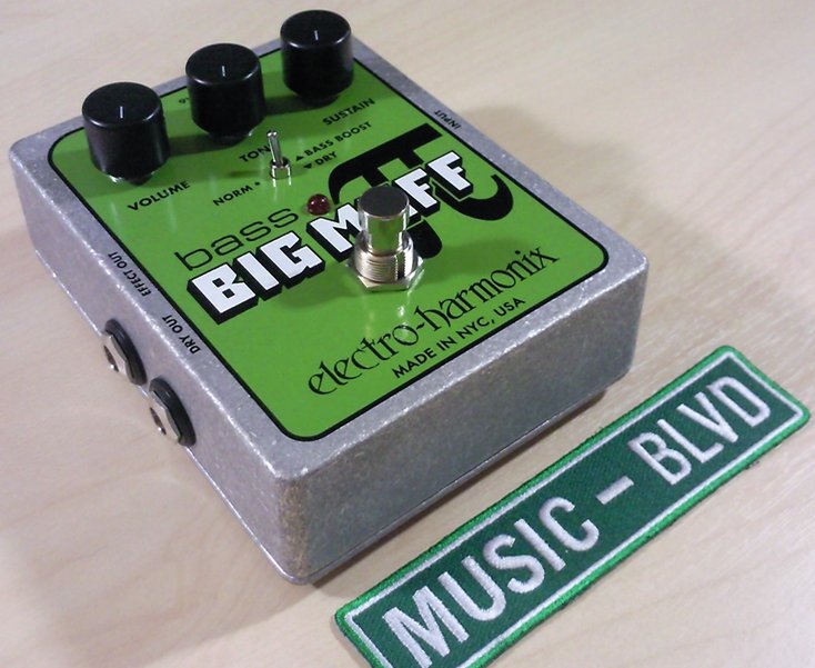 Electro-Harmonix Bass Big Muff Pi Distortion Effects Pedal