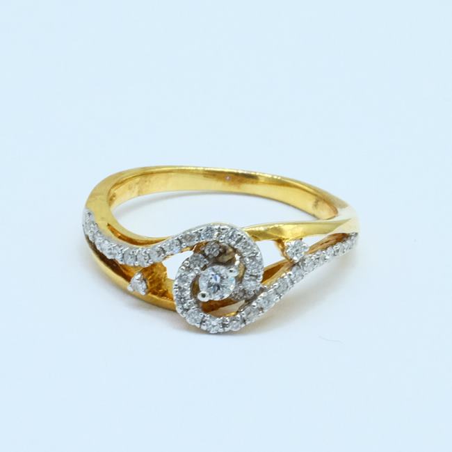 แหวนเพชรอินฟินิตี้สำหรับสุภาพสตรี