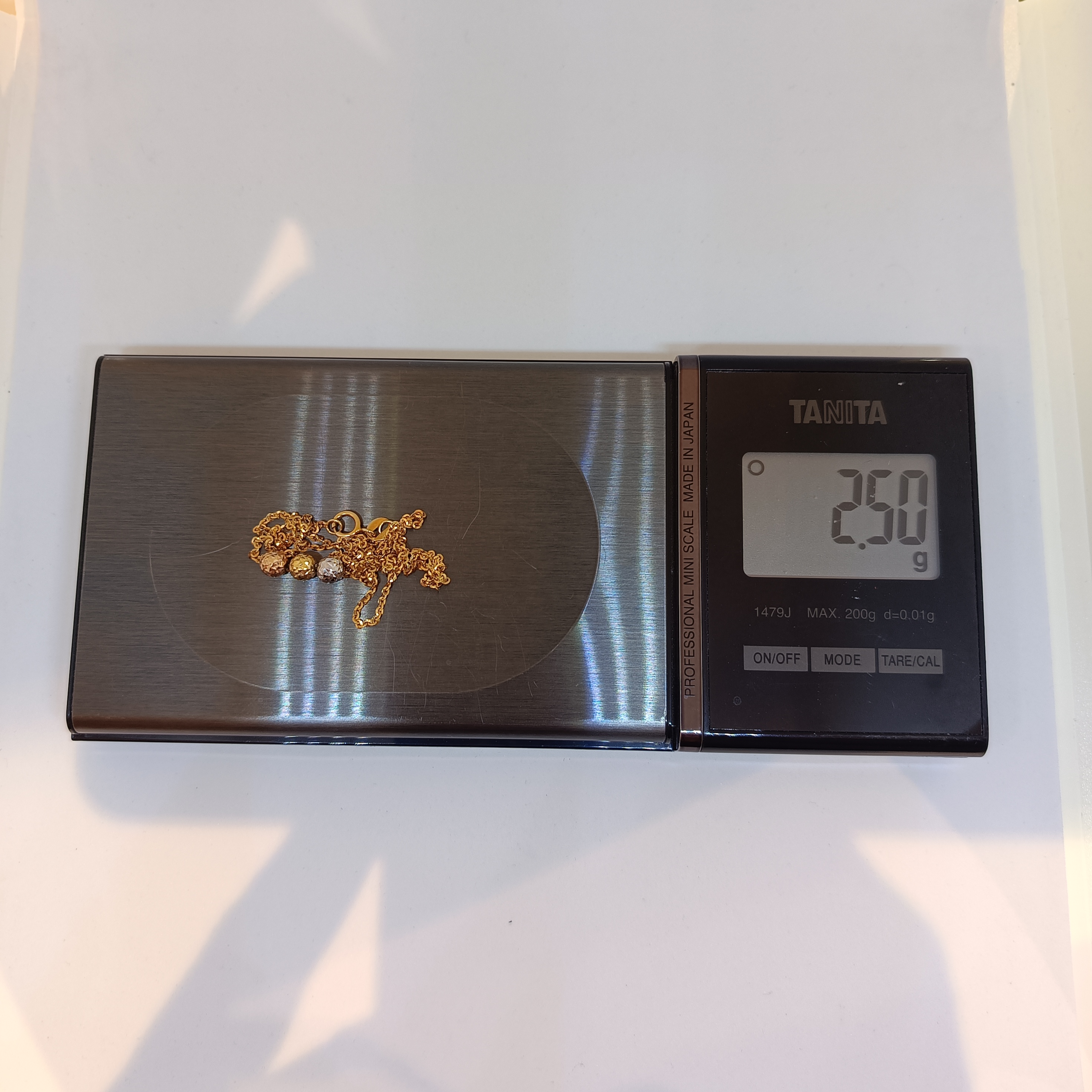 สร้อยคออิตาลี ลายแฟนซี พร้อมจี้ลูกบอลแฟนซี3สี สำหรับสุภาพสตรีครับ