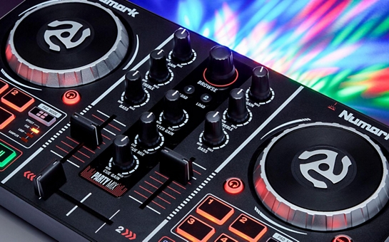 Numark Party Mix DJ Controller