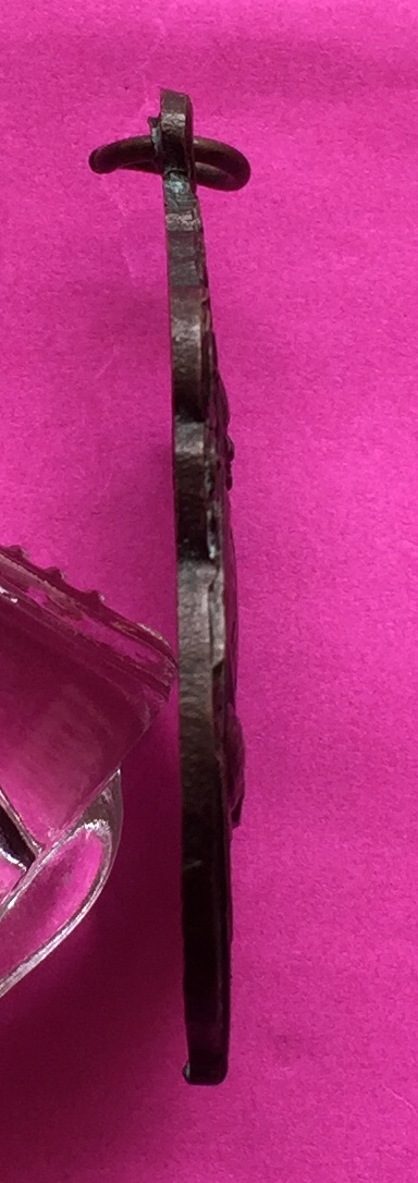 เหรียญ หลวงปู่คร่ำ รุ่นที่ระลึกฉลอง อายุครบ ๘ รอบ วัดวังหว้า จ.ระยอง ปี๒๕๓๕ มีโค๊ต เนื้อทองแดงรมดำ พระแท้สวย สนใจโทรสอบถามที่ 0619783836.. 0805587175 ส่งEMSในประเทศฟรีคะ