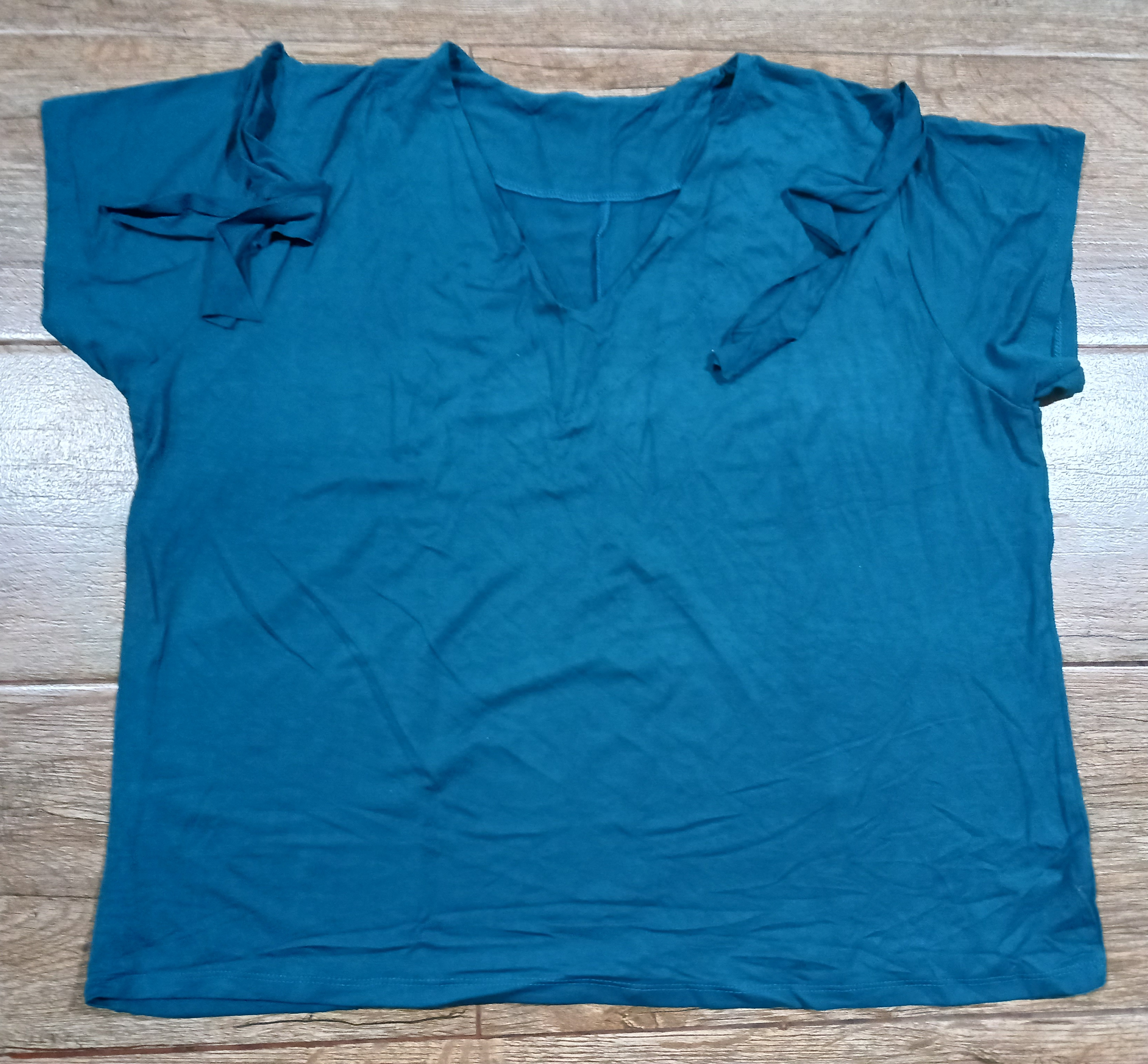 ขายเหมาสต็อก เสื้อมือ1คละแบบ