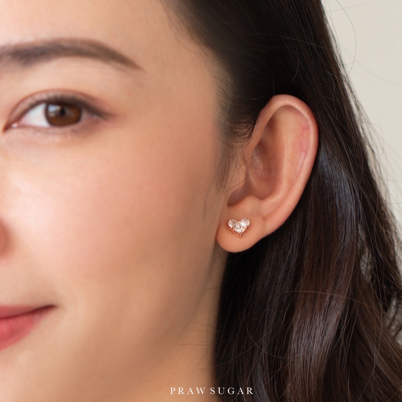 Mini Heart Earrings - ต่างหูหัวใจเล็ก (มี 2 สี) (ก้านต่างหูเป็นเงินแท้)
