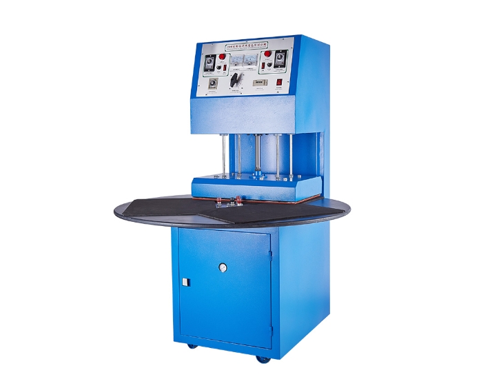 เครื่องบริสเตอร์แพ็ค Blister packaging machine